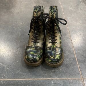 Dirty Laundry Rubber Butterfly Combat Boots
